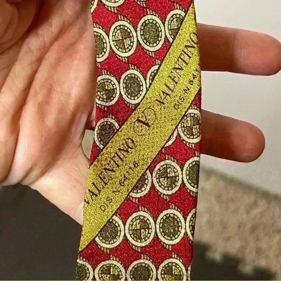 Valentino Silk Tie Red Brown Geometric 60” Handmade In Italy Necktie Work Casual - Picture 6 of 6